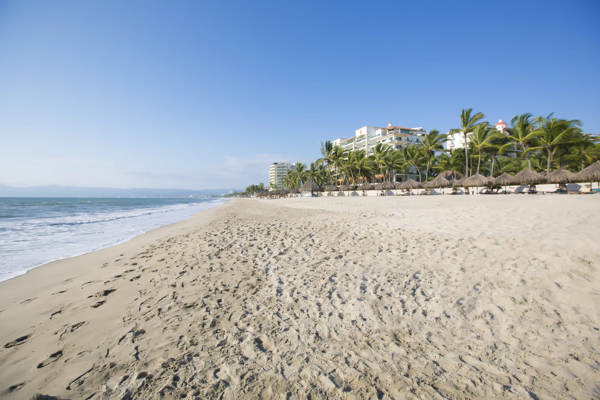 El Tigre beach club
